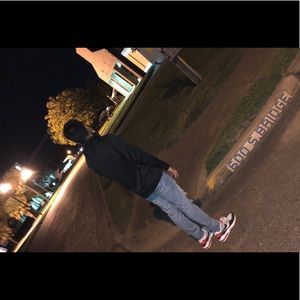 Meet your Posher, Cj